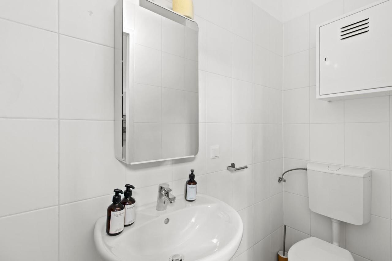Separate Bedroom - Near Schoenbrunn Виена Екстериор снимка