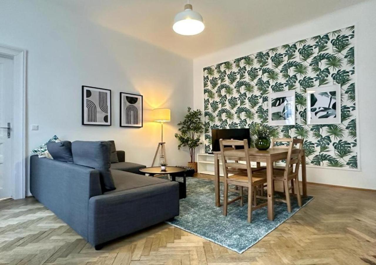 Separate Bedroom - Near Schoenbrunn Виена Екстериор снимка